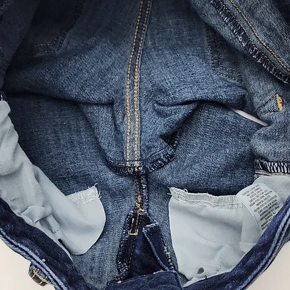 American Eagle Women's Stretch Blue Dark Wash Denim Jean Shorts Size 2 - Picture 8 of 15